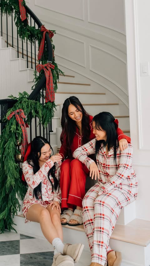 Instagram post by @anniemescallhome for somaintimates. Caption reads: [...] sign to grab the girls, put on your....