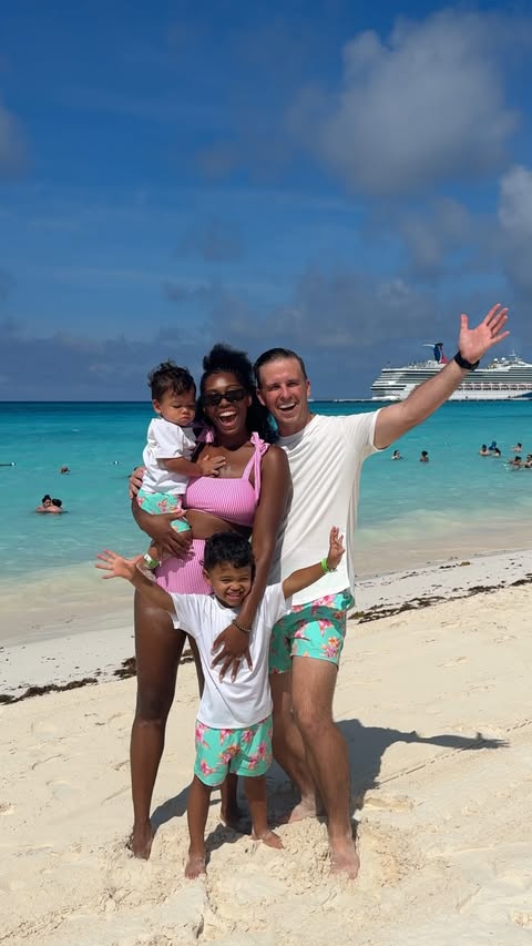 Instagram post by @mariyahgerber for Carnival Cruise Line. Caption reads: We’re having THE BEST time on our #carnivalcruise!....