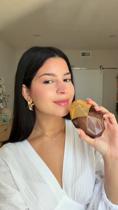 Instagram post by @bymarialab_ for Orebella. Caption reads: [...] WINDOW2SOUL is elegance in a bottle 🤎....