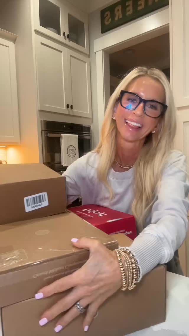 Instagram post by @kimparkerbeam for L'ange Hair. Caption reads: You guys requested..😉 ❤️💋#pr #haul #unboxing....