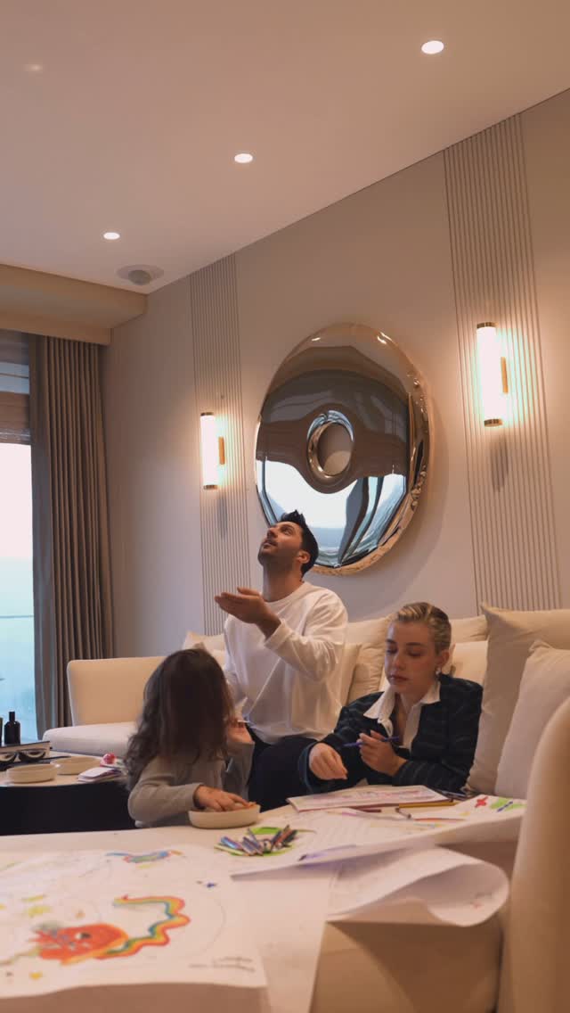 Instagram post by @caneryldrmm for Bosch Home DE. Caption reads: Mavi, onu kimin uyutacağı konusunda kararsız olsa....