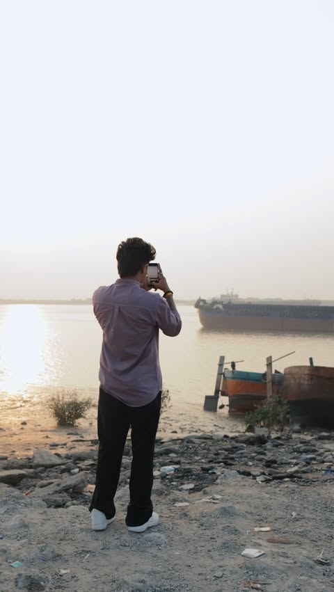 Instagram post by @keyurpatel.x17 for Croma. Caption reads: [...] and real vibes with the Vivo X300 from Croma....