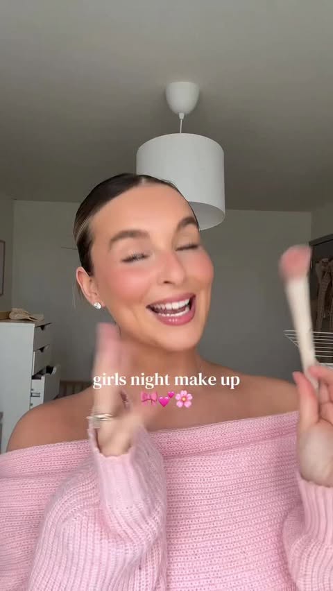 Instagram post by @caityhartysmith for takealot.com. Caption reads: Let me show you guys how I did my galentines....