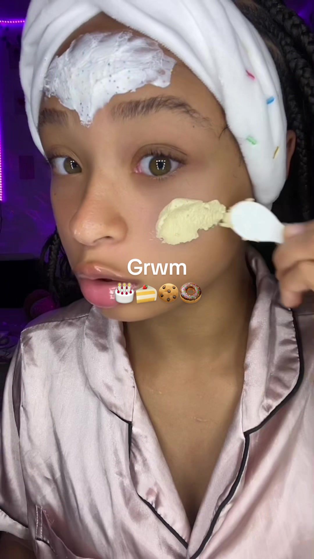 TikTok post by @michelleywichelleyy for I Dew Care. Caption reads: Love putting dessert in my face lol  🍰🧁I Dew....