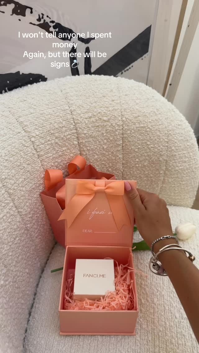 Instagram post by @stefyna_ for Fanci.me. Caption reads: [...] #eternityring  #rings #luxury #adv....