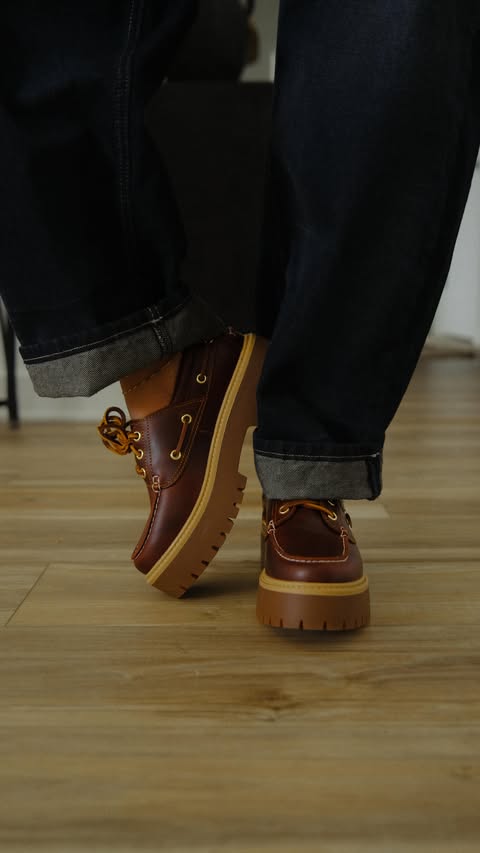 Instagram post by @chloejjarri for Timberland. Caption reads: 3 ways to style your @timberland Stone Street....