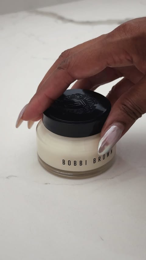 Instagram post by @thetennillelife_ for Bobbi Brown Cosmetics. Caption reads: The one product I’ve been reaching for before....