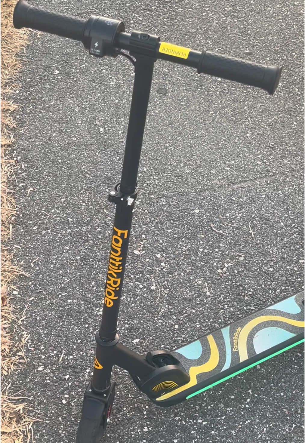 TikTok post by @collabwithtayyy for Fanttik. Caption reads: 😊🛴 The Fanttikride Electric Scooter is such a....