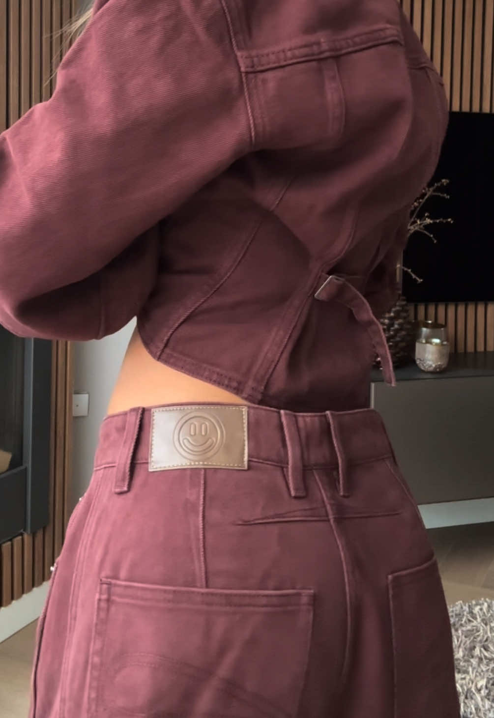 TikTok post by @guultjeex for SIZZ THE BRAND. Caption reads: urban elegance collectie ✨ @SIZZ the brand....