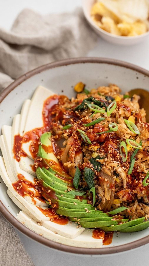 Instagram post by @plantbasedrd for Nasoya. Caption reads: 🍚 A full meal you can cook with just your rice....