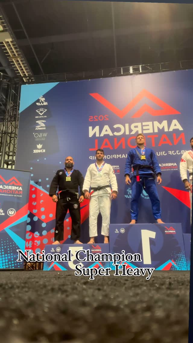 Instagram post by @fkamikase for Hyperfly. Caption reads: [...] : @rotinadeatleta_psi 
My sponsor: @hyperfly....