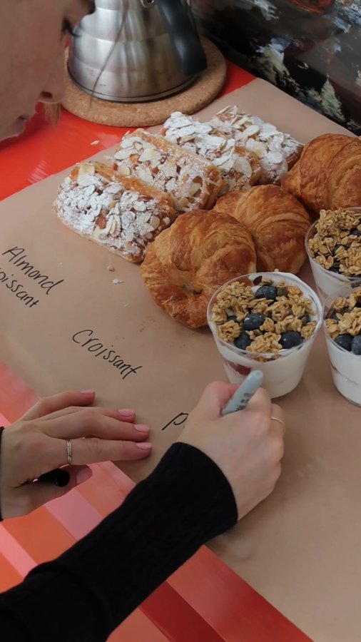 Instagram post by @katedavidsun for Chinet. Caption reads: #chinetpartner Hosting book club this month means....