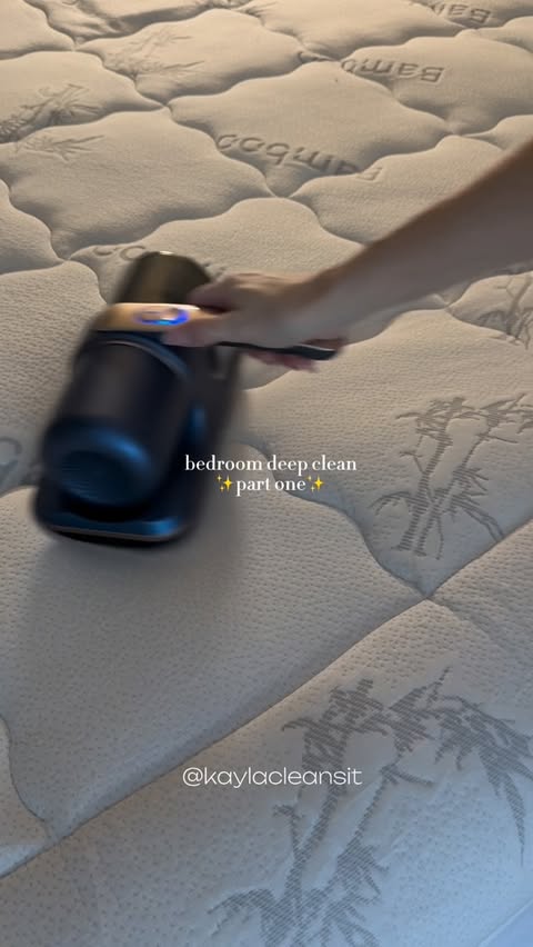 Instagram post by @kaylacleansit for Wagner SprayTech. Caption reads: I’m guna be in here for a while🫠

Products used....