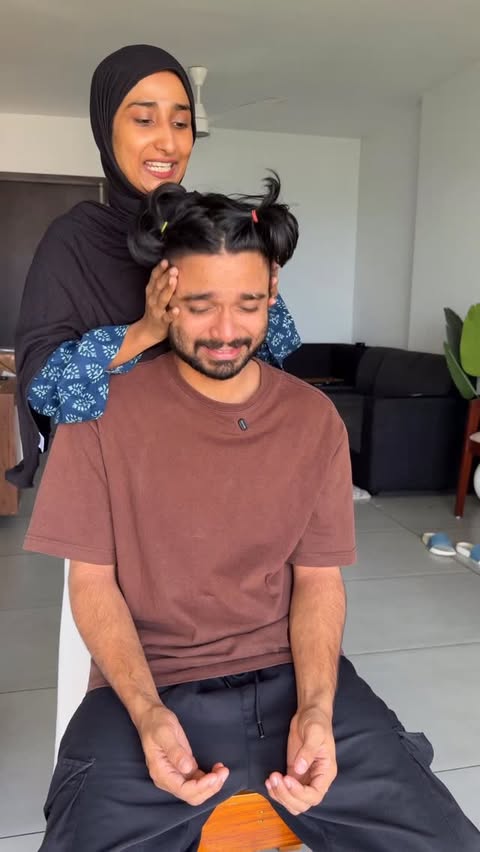 Instagram post by @jefi_salih for Bare Anatomy. Caption reads: Hair growth secret🤗 #BareAnatomy #BareAnatomyHair....