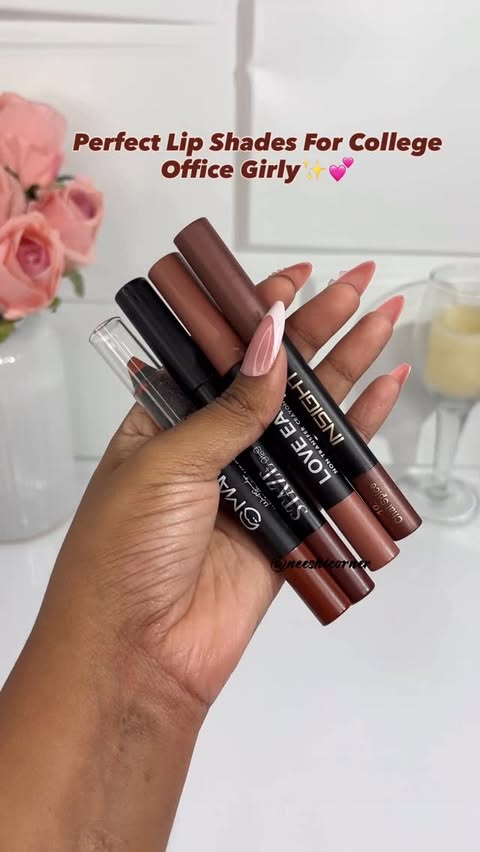 Instagram post by @neeshicorner for Staze Beauty. Caption reads: Comment for link 🔗 

Follow for more....