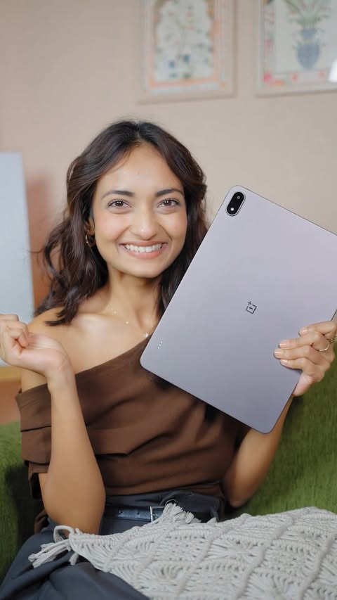 Instagram post by @prettysheis.official for OnePlus. Caption reads: [...] doesn’t run out of battery before I do.....