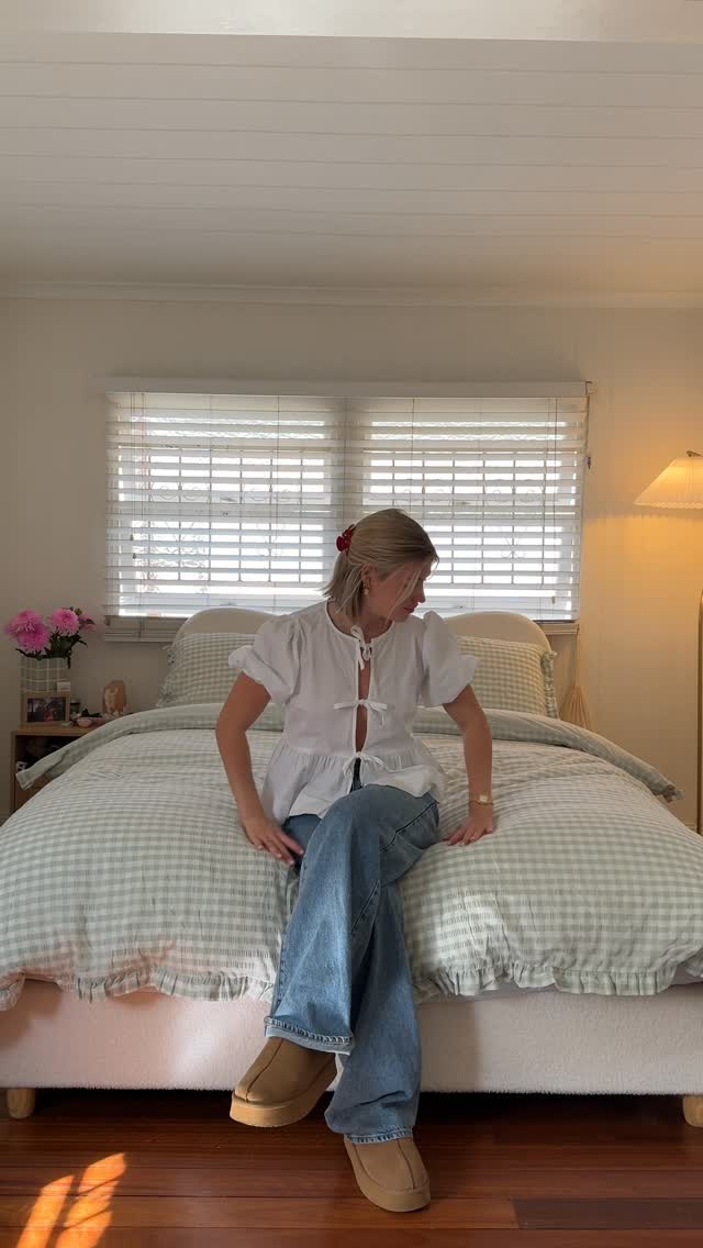 Instagram post by @_kaitlynmurray for Origin Mattress. Caption reads: [...] well rested REM sleep era thanks to....