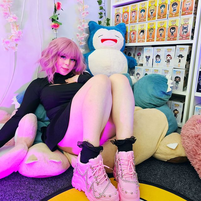 Instagram post by @catssidy_ for Anthony Wang. Caption reads: [...] or 3? 🤪✨️ AD/gifted #explore #egirl....