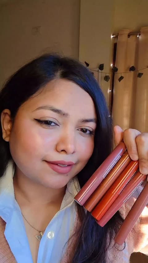 Instagram post by @thatshiquegirl for Mamaearth. Caption reads: [...] 
5.Red Caramel 

Loved all the above shades....