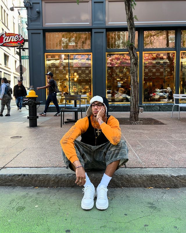 Instagram post by @dominic5haw for ellesse. Caption reads: Great feets ft @ellesse.