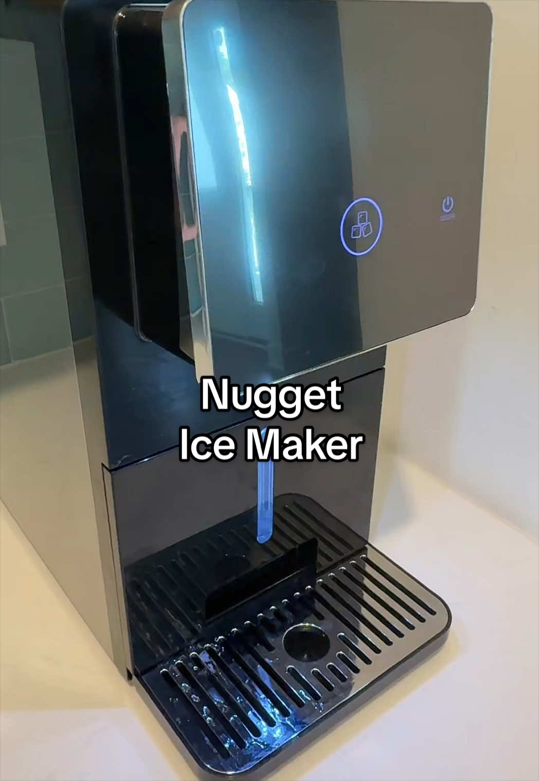 TikTok post by @sarieaerie23 for ecozy Appliances. Caption reads: [...] by far my favorite kitchen gadget. @ecozy....