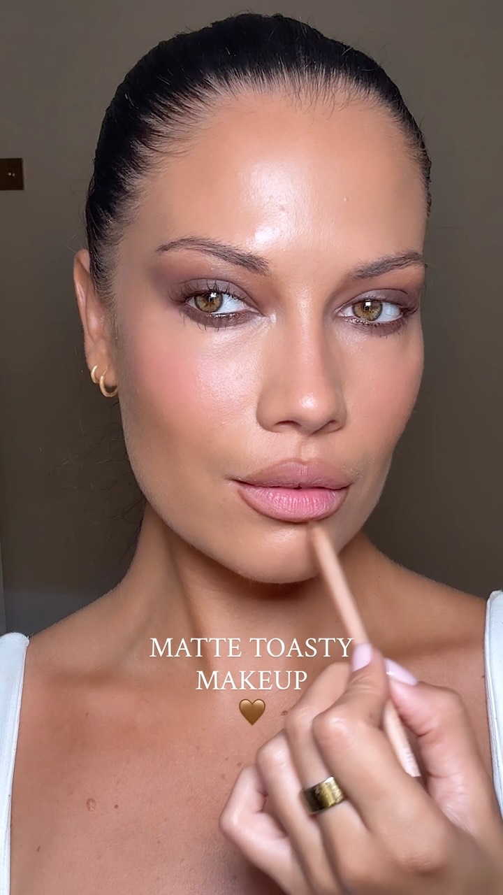 Instagram post by @jacintaspencer for Kylie Cosmetics. Caption reads: [...] Idôle Mascara 02 Brown
@kyliecosmetics....