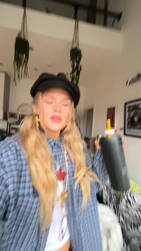 Instagram post by @aoifeofarrell84 for air up. Caption reads: the exercise can wait until 2026 anyway x @airup....