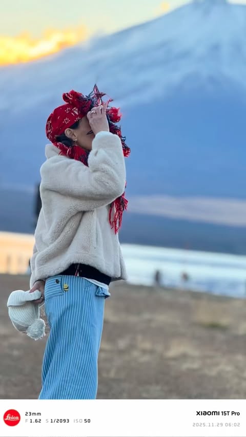 Instagram post by @fen.felicia for Xiaomi. Caption reads: I found solace in the simple act of walking. The....