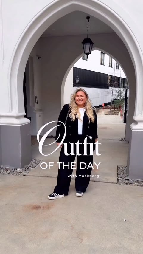 Instagram post by @aurorahofff for Mockberg. Caption reads: reklame| OOTD @mockberg der får du alt til knall....