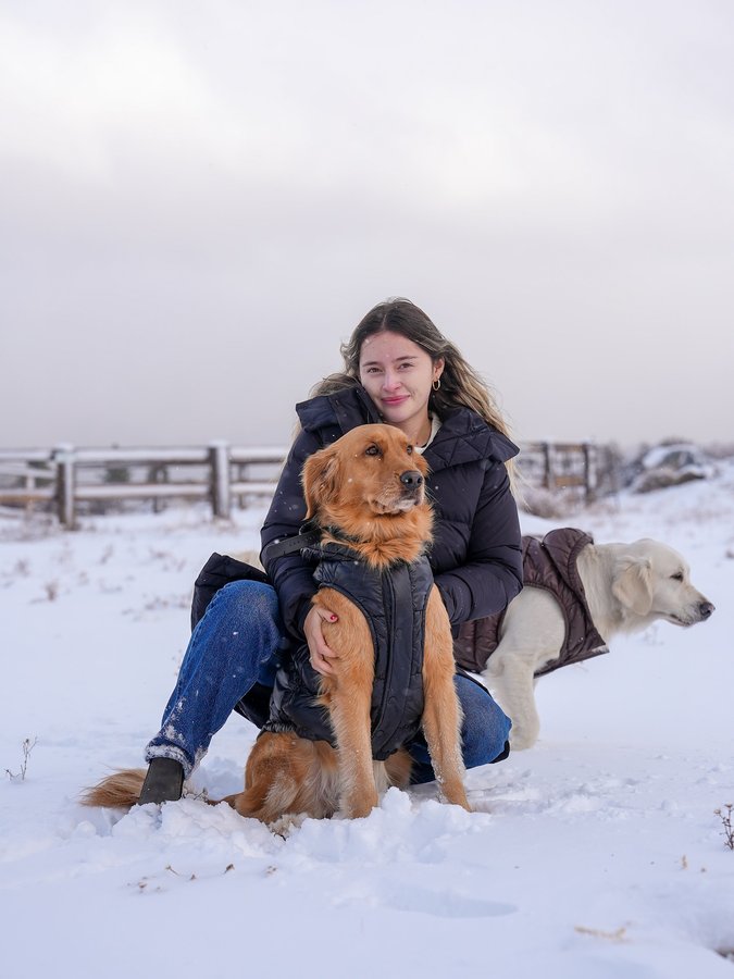Instagram post by @nathalyycuevas for Aritzia. Caption reads: a cozy winter cabin trip ❄️⛄️🐾.
