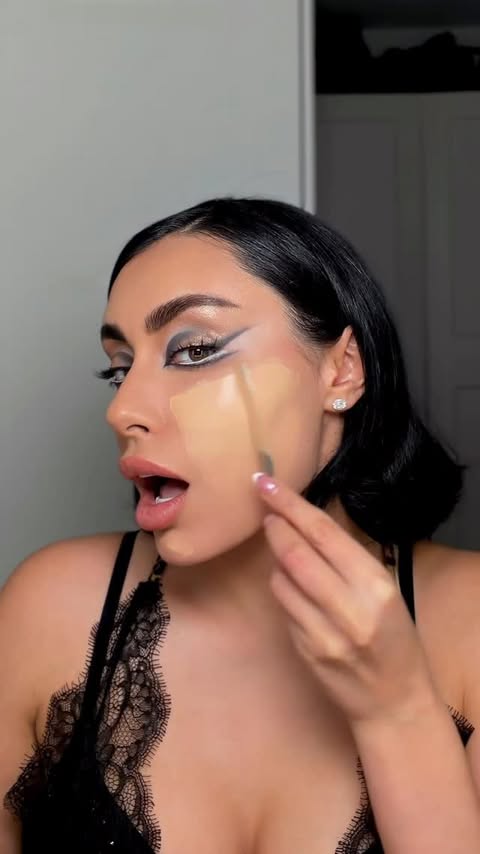 Instagram post by @atosaagha for TIRTIR. Caption reads: The best tool I’ve found to avoid cakey makeup 🤍✨....