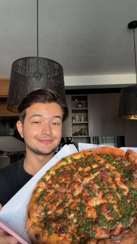 Instagram post by @dan_has_the_munchies for Wolt. Caption reads: Nou pe Wolt: @crustpizza.ro 🍕 Tu i-ai incercat?....