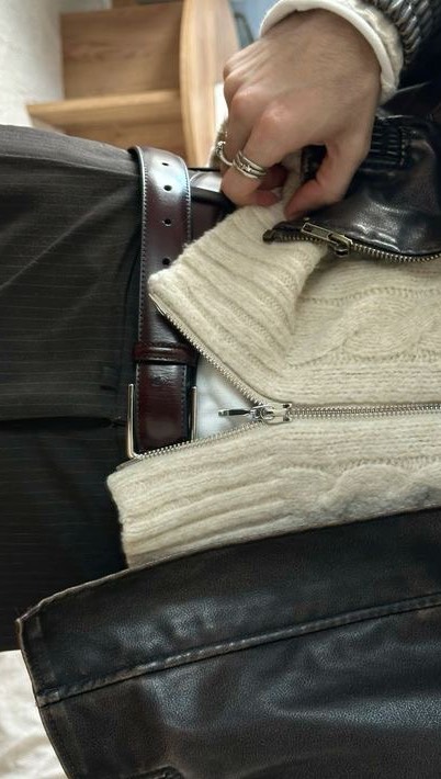 Instagram post by @alexa.lumley for etsy. Caption reads: [...] — I feel like we all need the inspo 🌚....