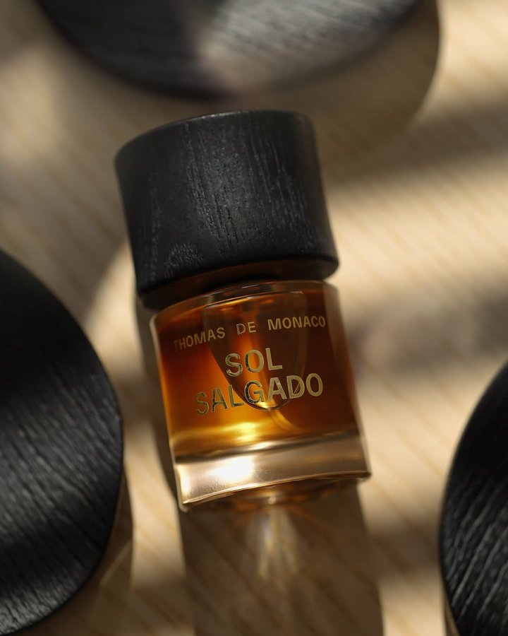 Instagram post by an influencer for Thomas De Monaco Parfums. Caption reads: [...] ? Sol Salgado by @thomasdemonacoparfums....