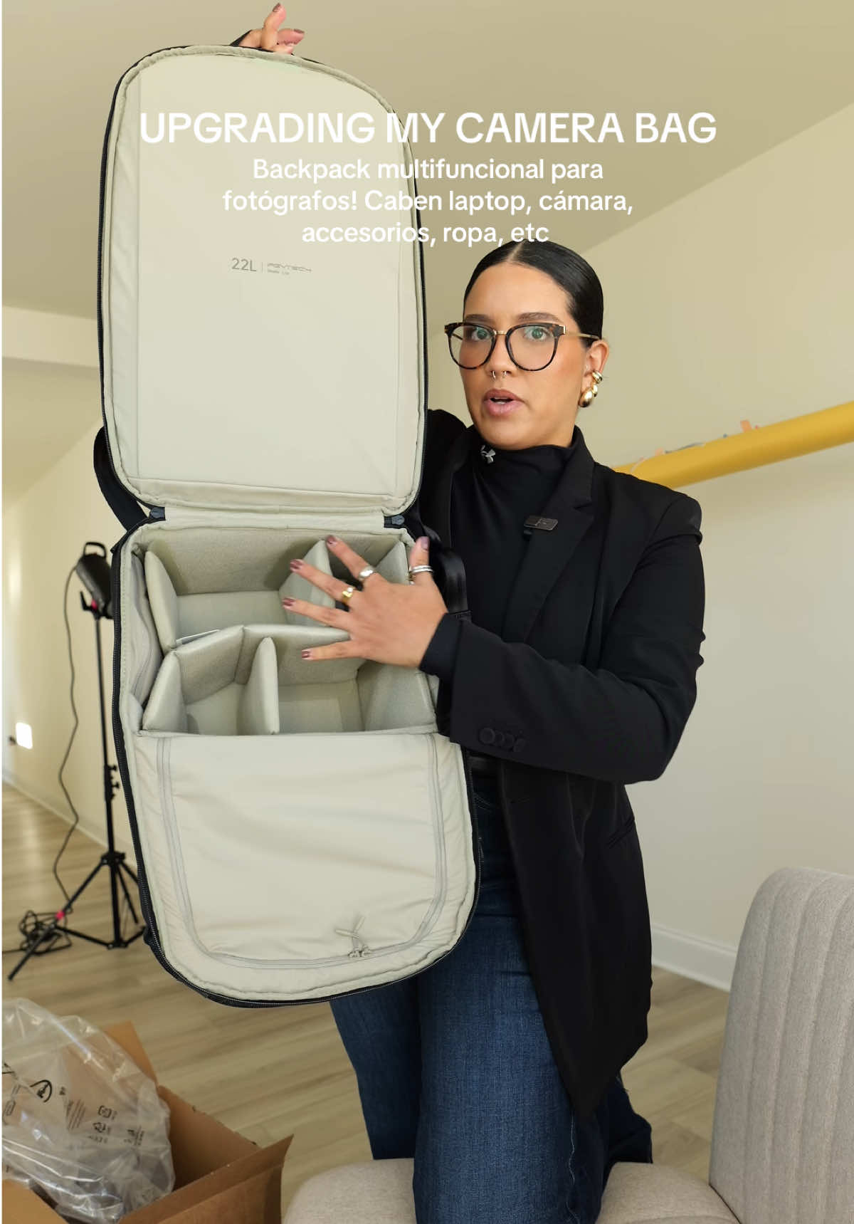 TikTok post by @thefaneite for PGYTECH. Caption reads: [...] UPGRADE!! Que es esta belleza de @PGYTECH ??....