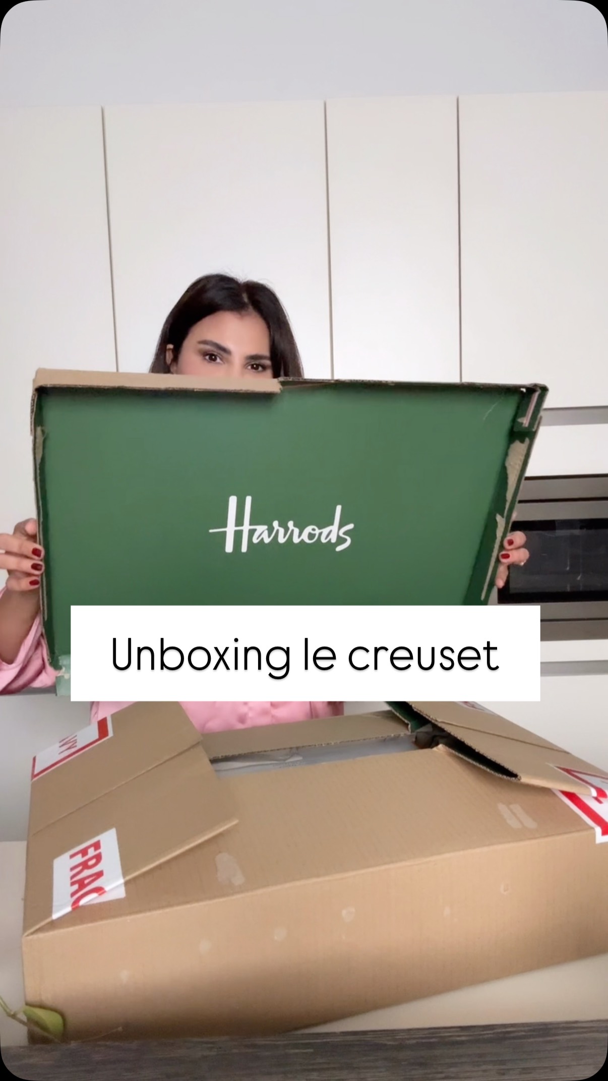 Instagram post by @bento_mommy for Le Creuset. Caption reads: ⁨	اول مره انزل فيديو unboxing 😄 تحبون فيديوات جذي....