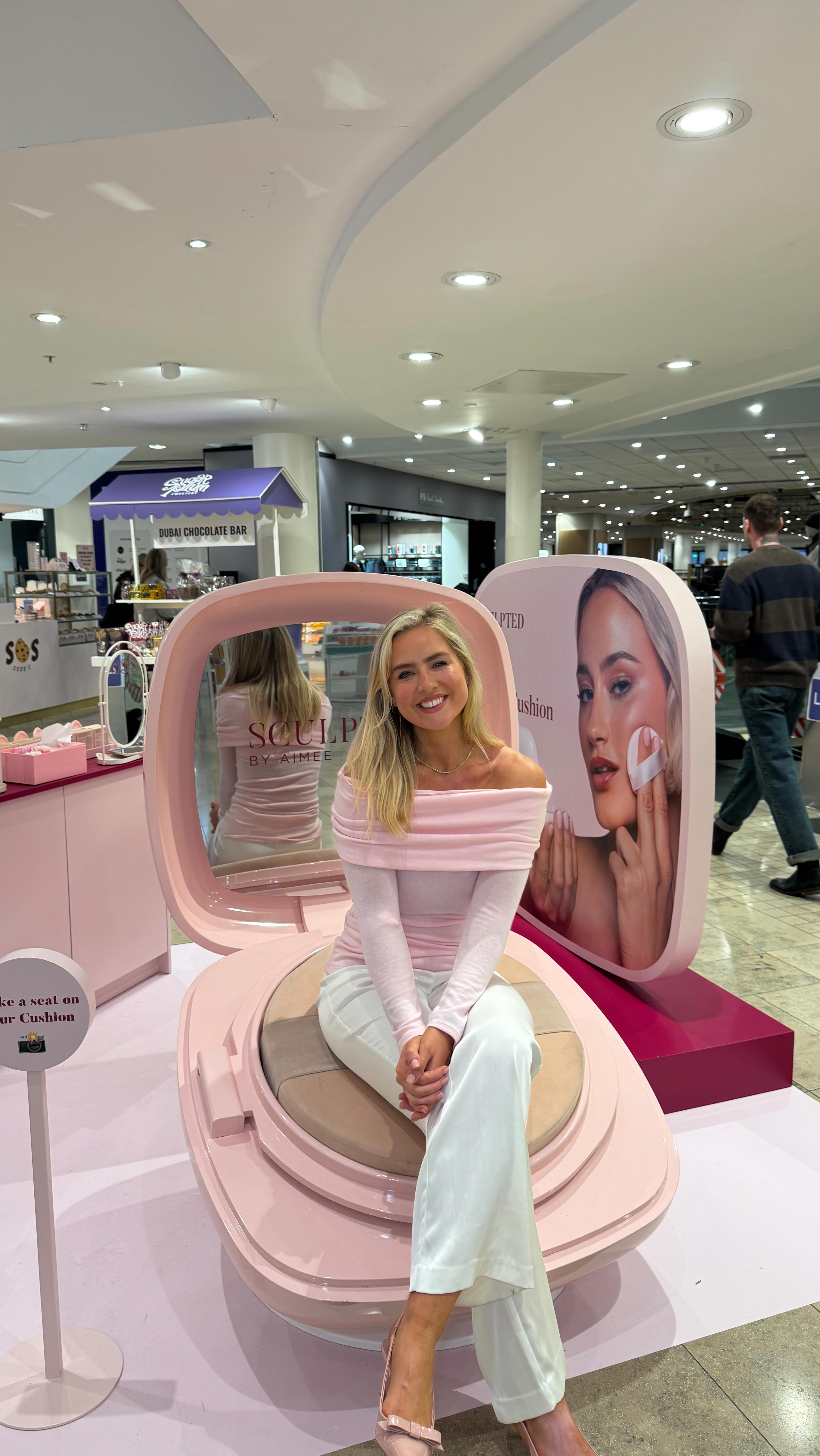 Instagram post by @aimeeconnolly_com for Sculpted By Aimee. Caption reads: Nothing like starting a fresh @sculptedbyaimee....