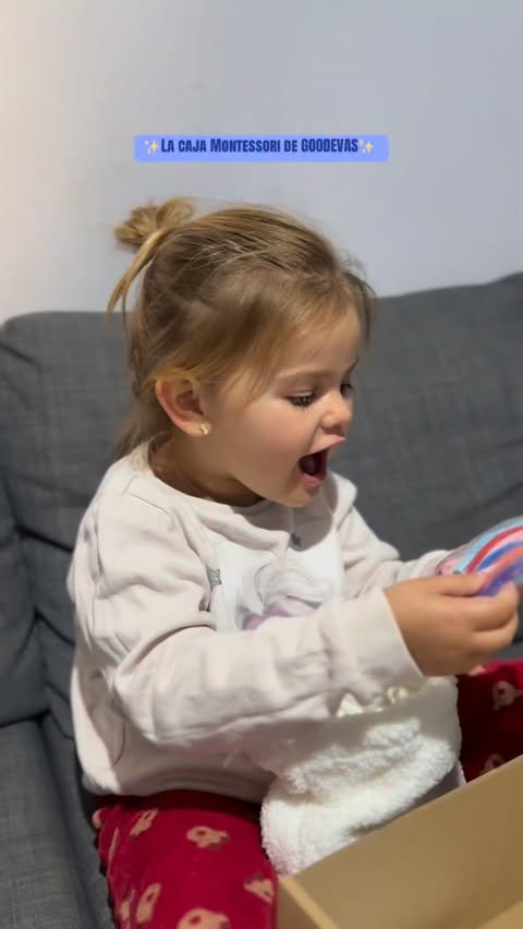 Instagram post by @annitagarvel for GOODEVAS. Caption reads: [...] me lo agradecerán luego 👧🏼🖍️🧩🤩....