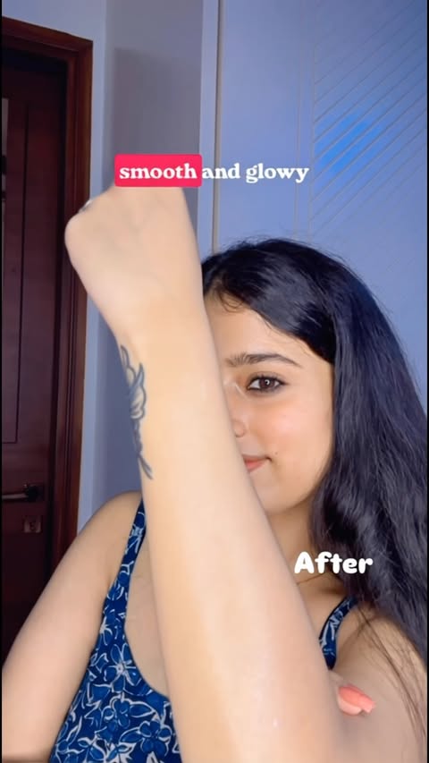 Instagram post by @meenal.2112 for Gillette Venus. Caption reads: [...] a razor girlie for years, and the Gillette....