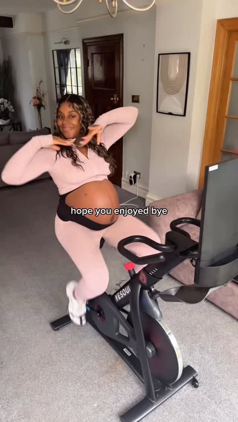 Instagram post by @riarockyexplores for YESOUL FITNESS. Caption reads: Pregnant NOT Pop Down 🤏 Absolutely in love with....