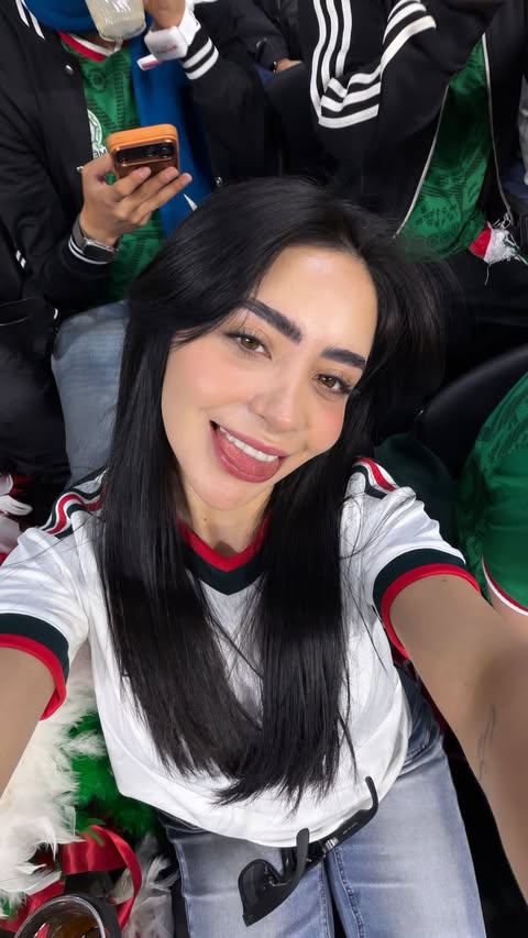 Instagram post by @amarantavp for AXE en Español. Caption reads: Acompáñenme, así viví el partido de México vs....