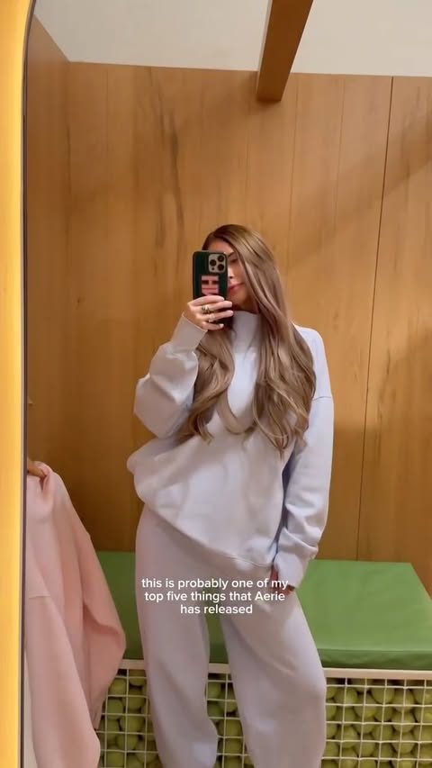 Instagram post by @tennesseewhitney for Aerie. Caption reads: @aerie makes cold-weather outfits cute and [...].