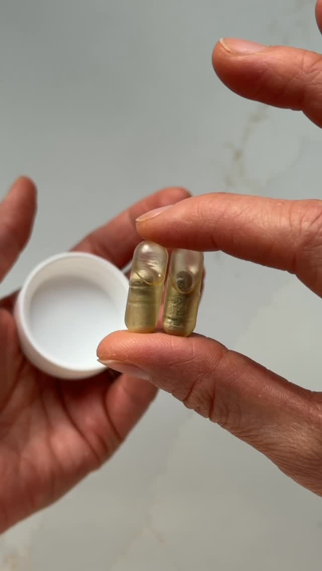 Instagram post by @thetessasmith for Ritual. Caption reads: The Prenatal Multivitamin from @ritual is 40% off....