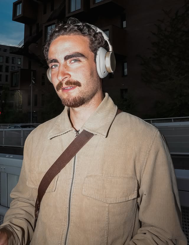 Instagram post by @marlonlangeland for Bang & Olufsen. Caption reads: Reklame w/ my beoplays #bangolufsen @bangolufsen....