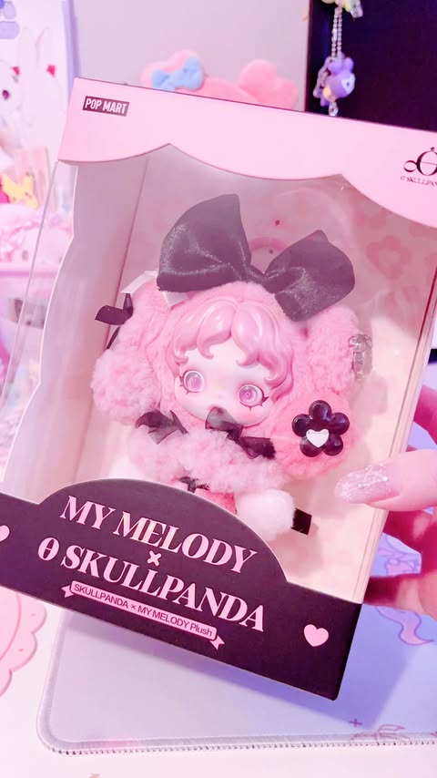 Instagram post by @itsthatjess for Pop Mart. Caption reads: CUTEST SKULLPANDA TO EVER EXIST 🗣️💗 @popmartuk....