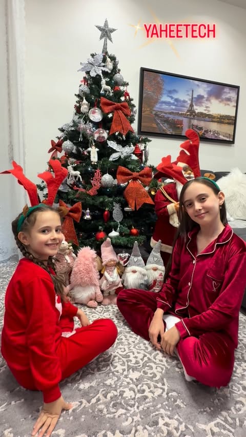 Instagram post by @mael_and_merlin for Yaheetech. Caption reads: Its time ……its the most beautiful time❤️ with the....