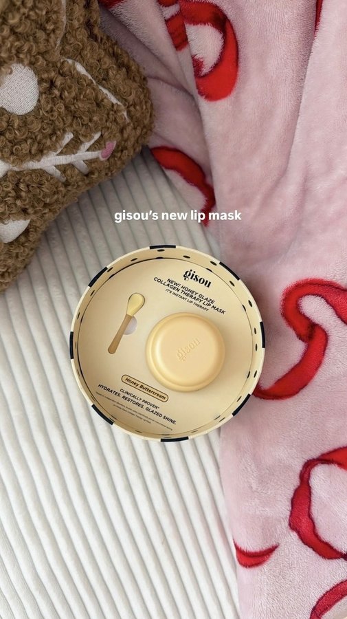 Instagram post by @sincerely.betty for Gisou. Caption reads: Oh hey @gisou 🤭🐝🍯⁣
⁣
Say hello to the Honey....