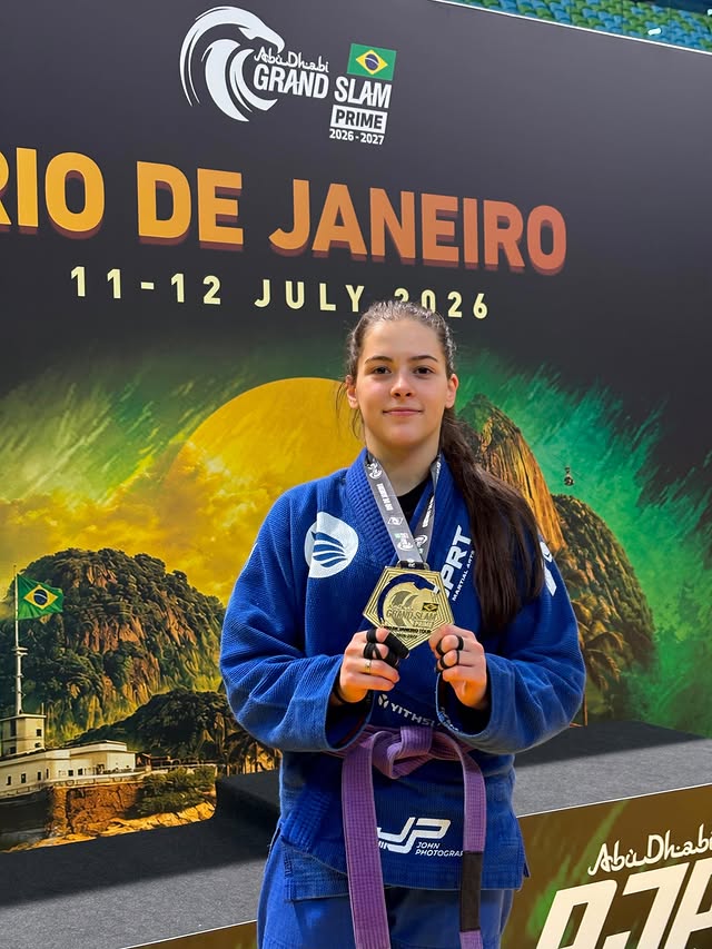 Instagram post by an influencer for Via Appia Concessões. Caption reads: @mariabreujj campeã Grand Slam Rio @ajptour faixa....