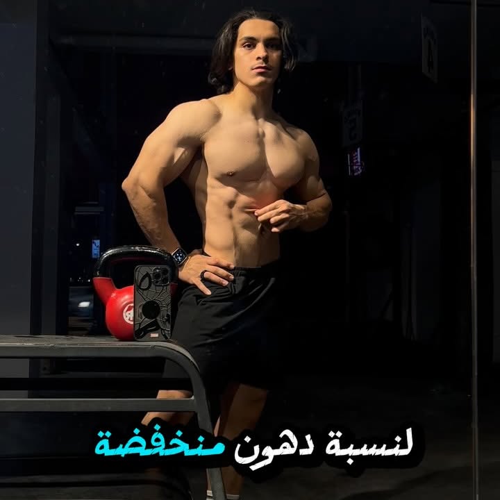 Instagram post by @iy9k1 for SQUATWOLF. Caption reads: [...] 😮‍💨✌🏻
@optimumnutritionarabia 
@squatwolf....