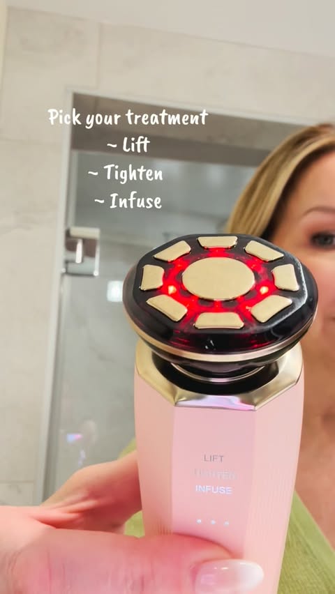 Instagram post by @thebestfacebeautyblog for INIA. Caption reads: [...] skincare tool, this is RESULTS!....